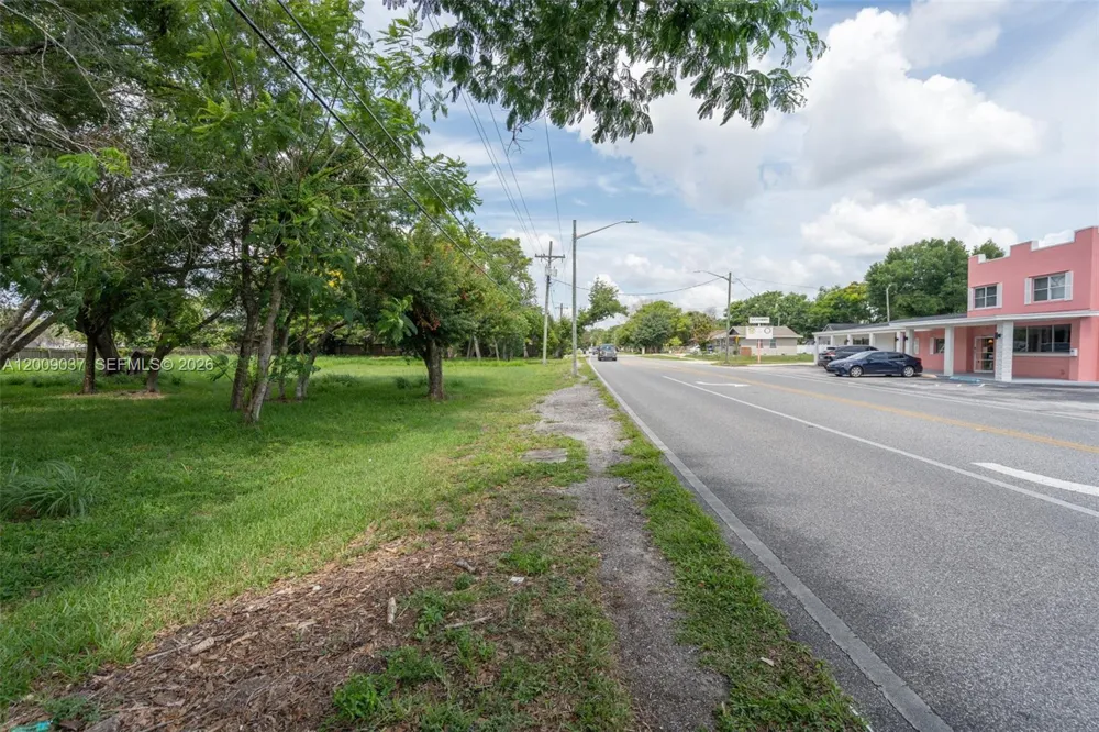 5574 Old Cheney Highway Orlando, FL 32807