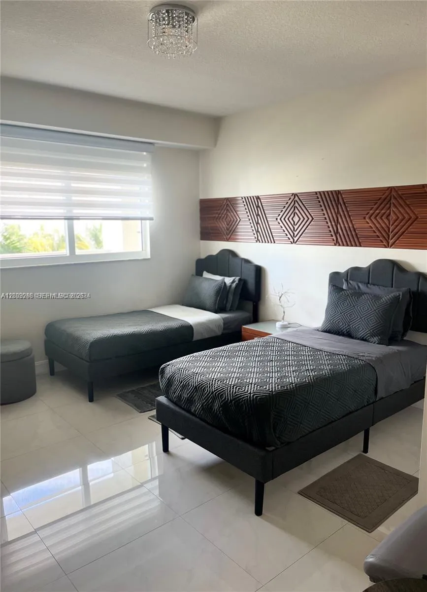 18100 Bay Rd #504 Sunny Isles Beach, FL 33160