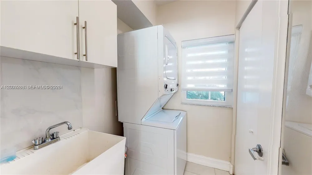 18100 Bay Rd #504 Sunny Isles Beach, FL 33160