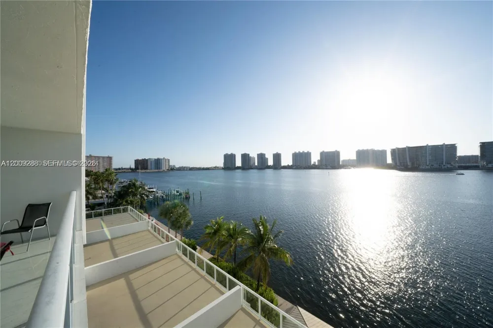 18100 Bay Rd #504 Sunny Isles Beach, FL 33160