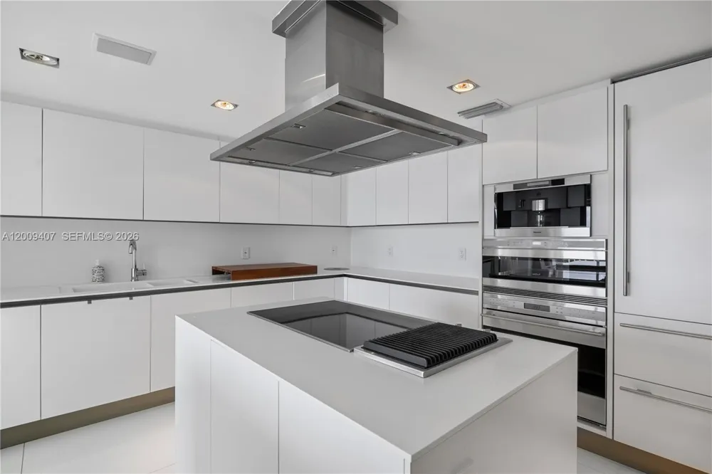 10155 Collins Ave #1210 Bal Harbour, FL 33154