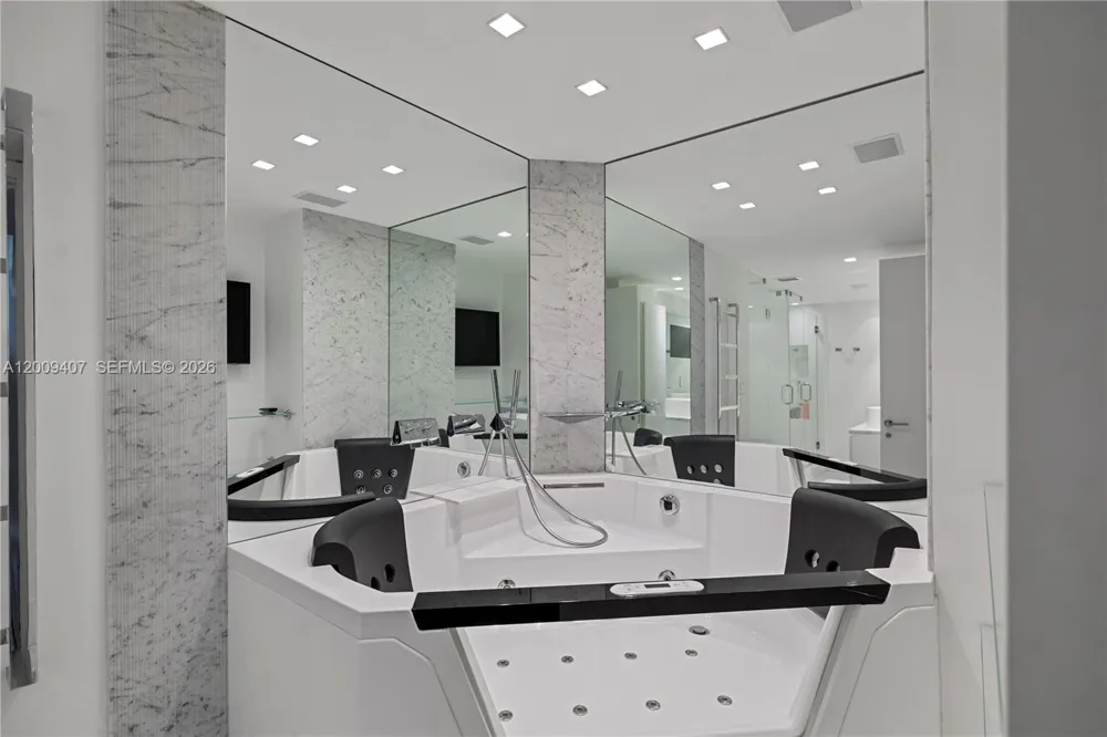 10155 Collins Ave #1210 Bal Harbour, FL 33154