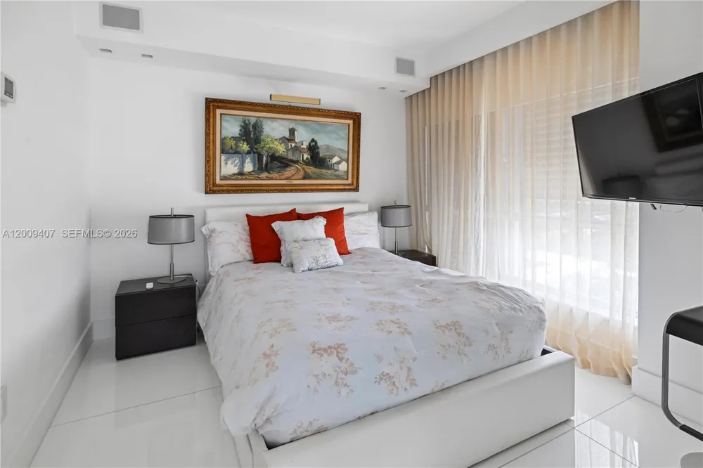 10155 Collins Ave #1210 Bal Harbour, FL 33154