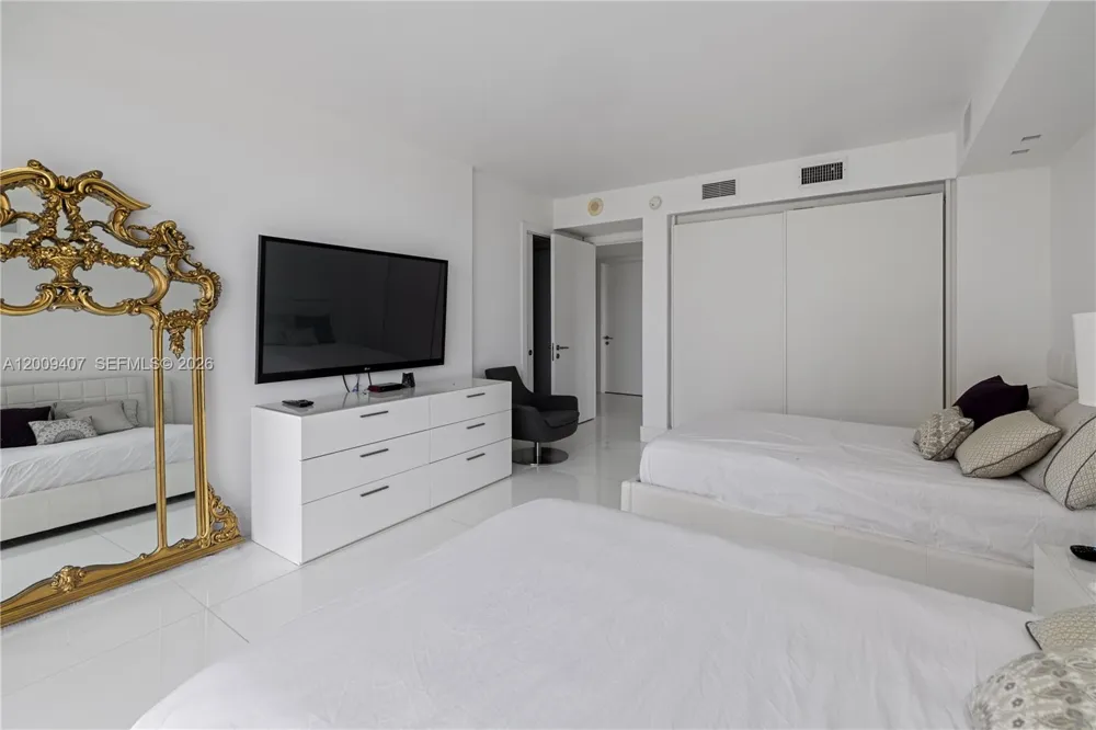 10155 Collins Ave #1210 Bal Harbour, FL 33154
