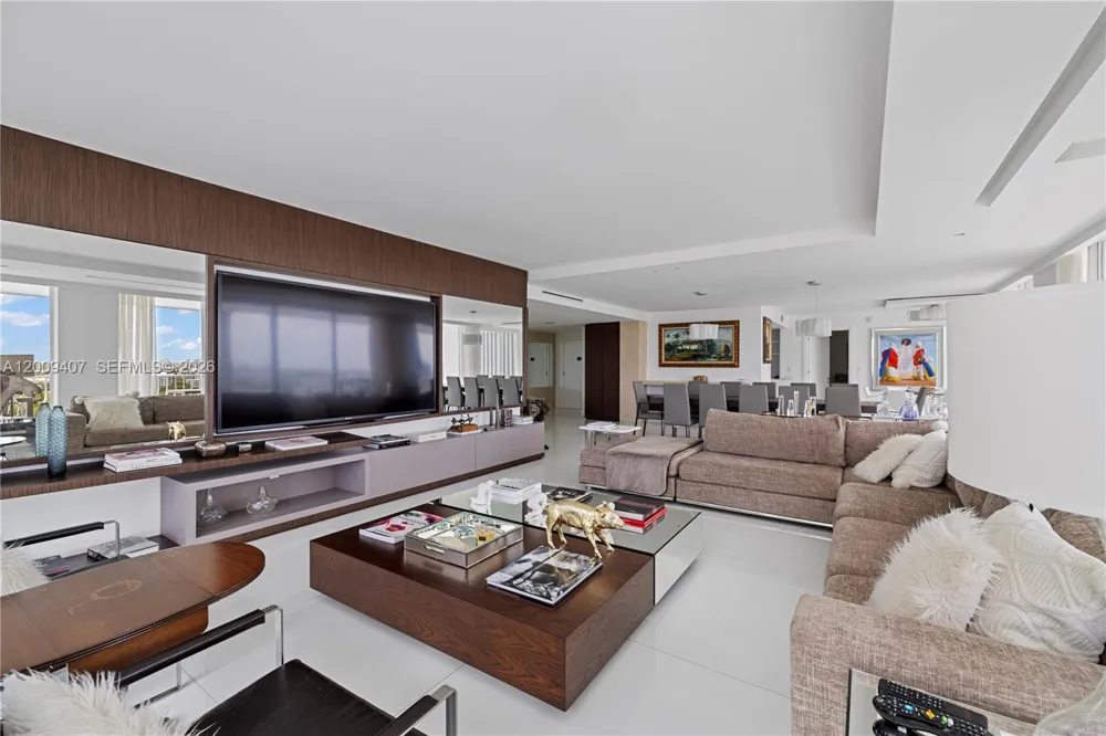 10155 Collins Ave #1210 Bal Harbour, FL 33154
