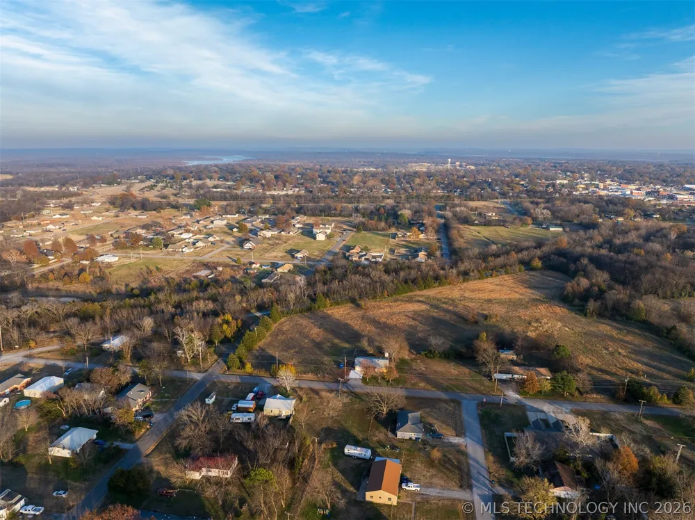 8 Pierce Avenue Wagoner, OK 74467
