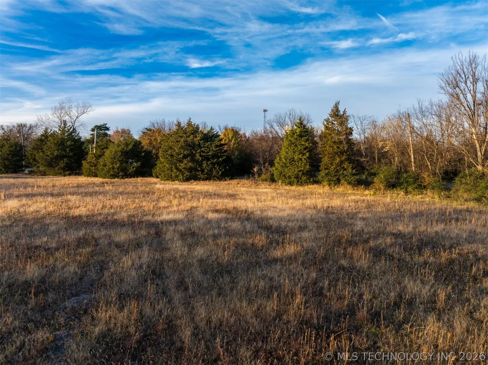 8 Pierce Avenue Wagoner, OK 74467