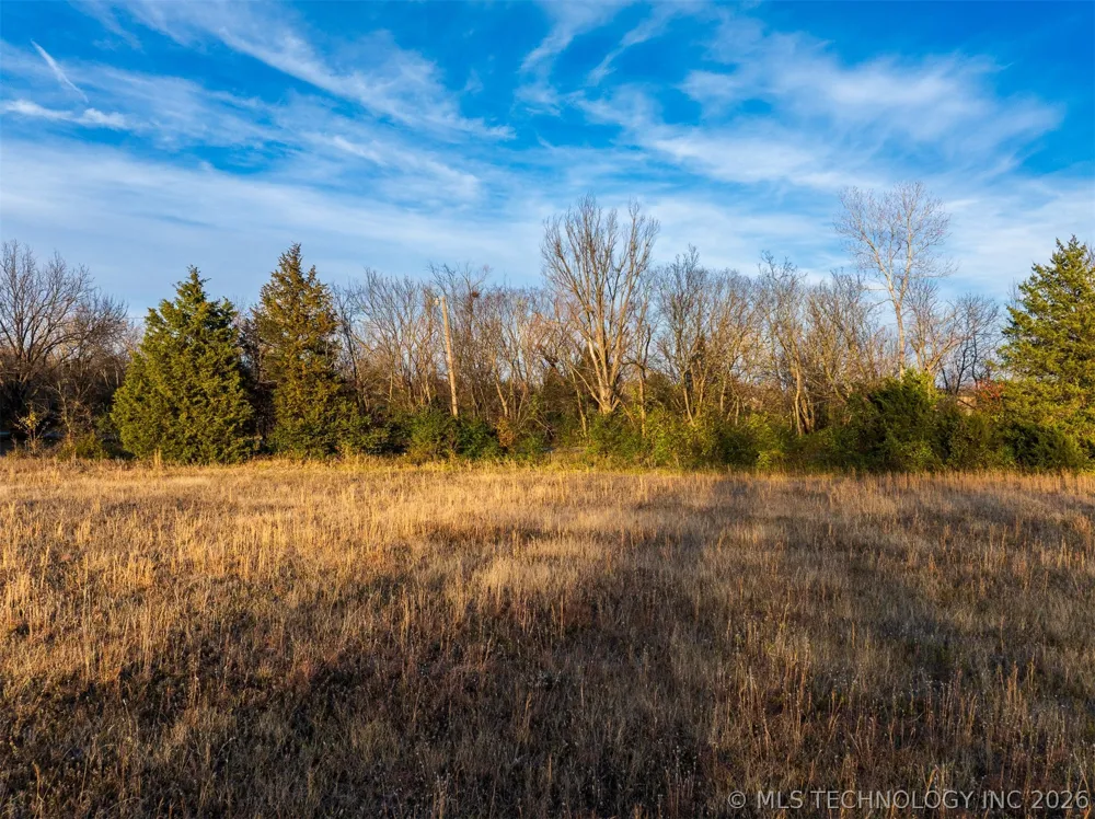 8 Pierce Avenue Wagoner, OK 74467