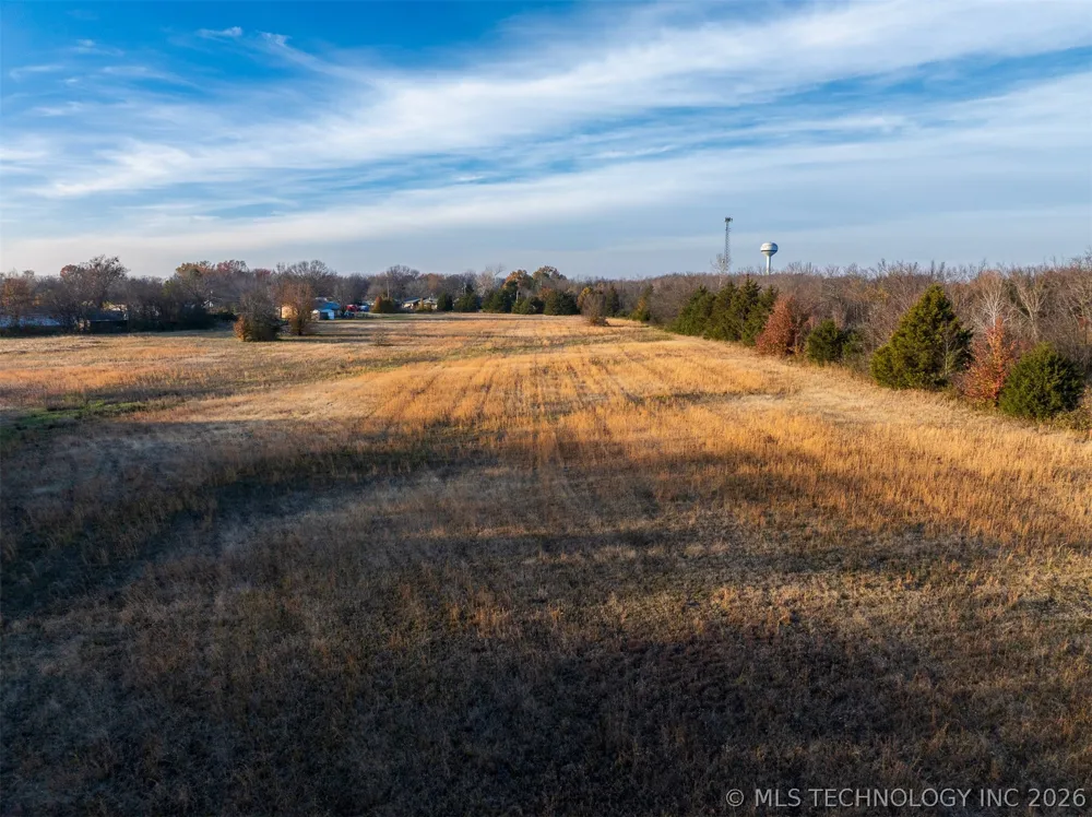 8 Pierce Avenue Wagoner, OK 74467