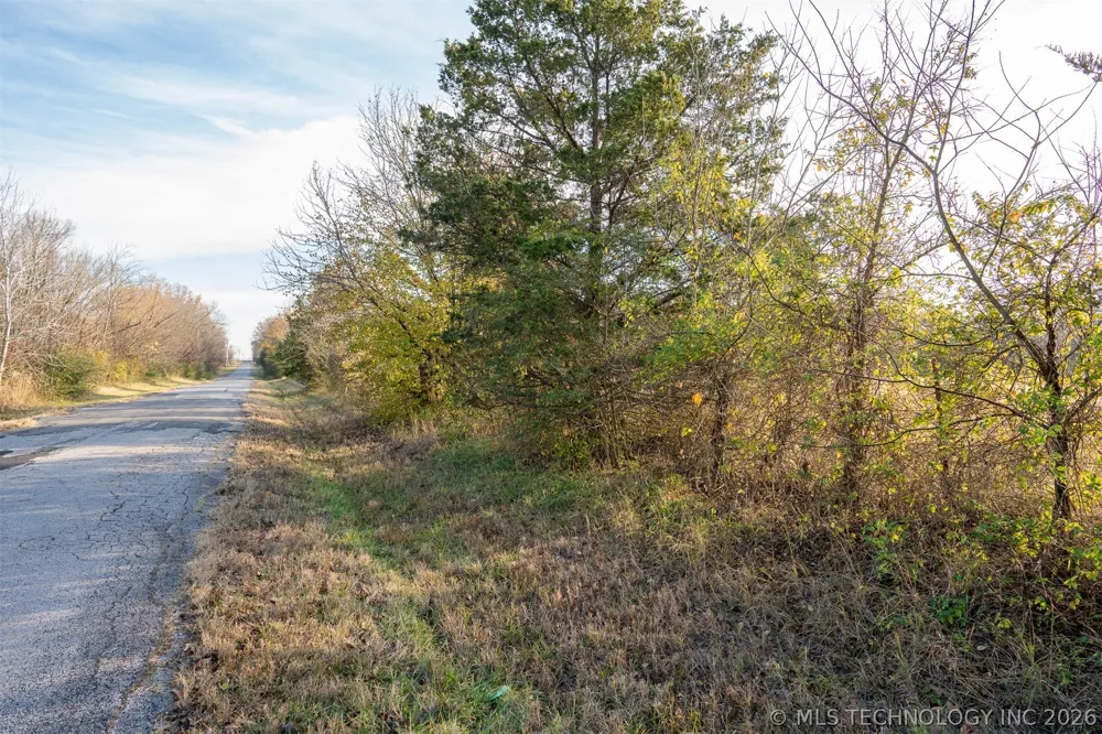 8 Pierce Avenue Wagoner, OK 74467