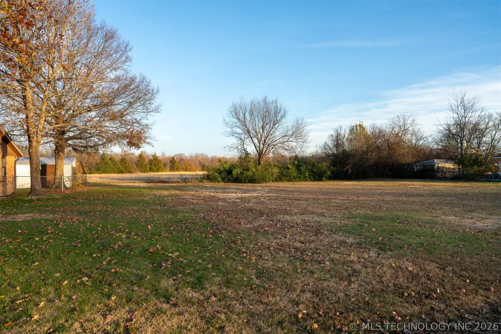 8 Pierce Avenue Wagoner, OK 74467