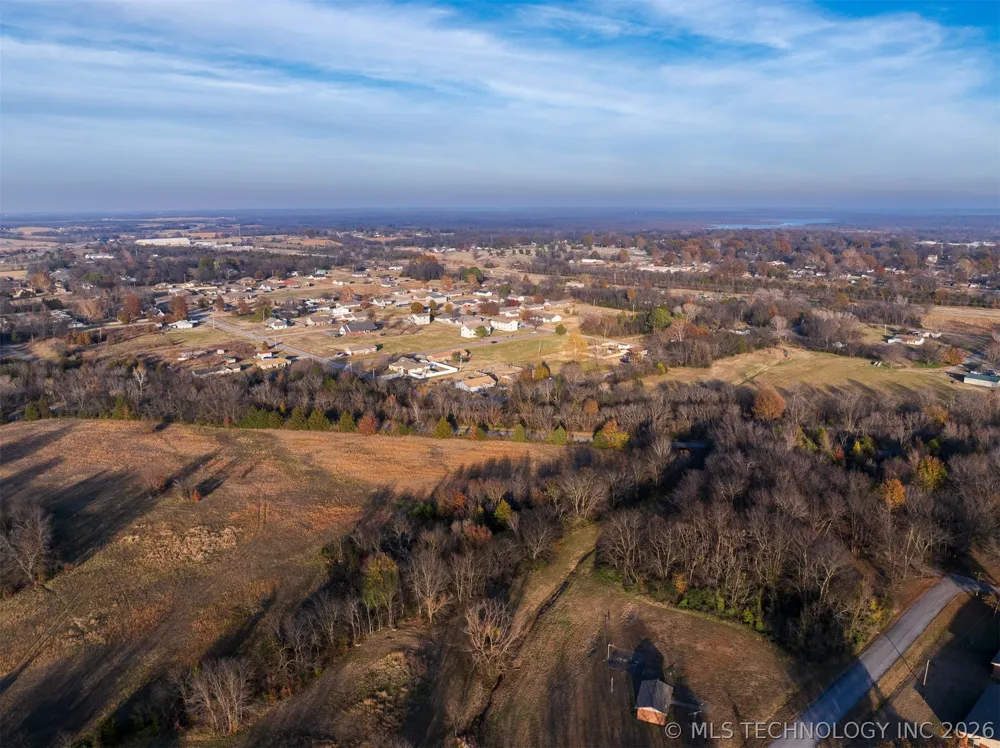 8 Pierce Avenue Wagoner, OK 74467