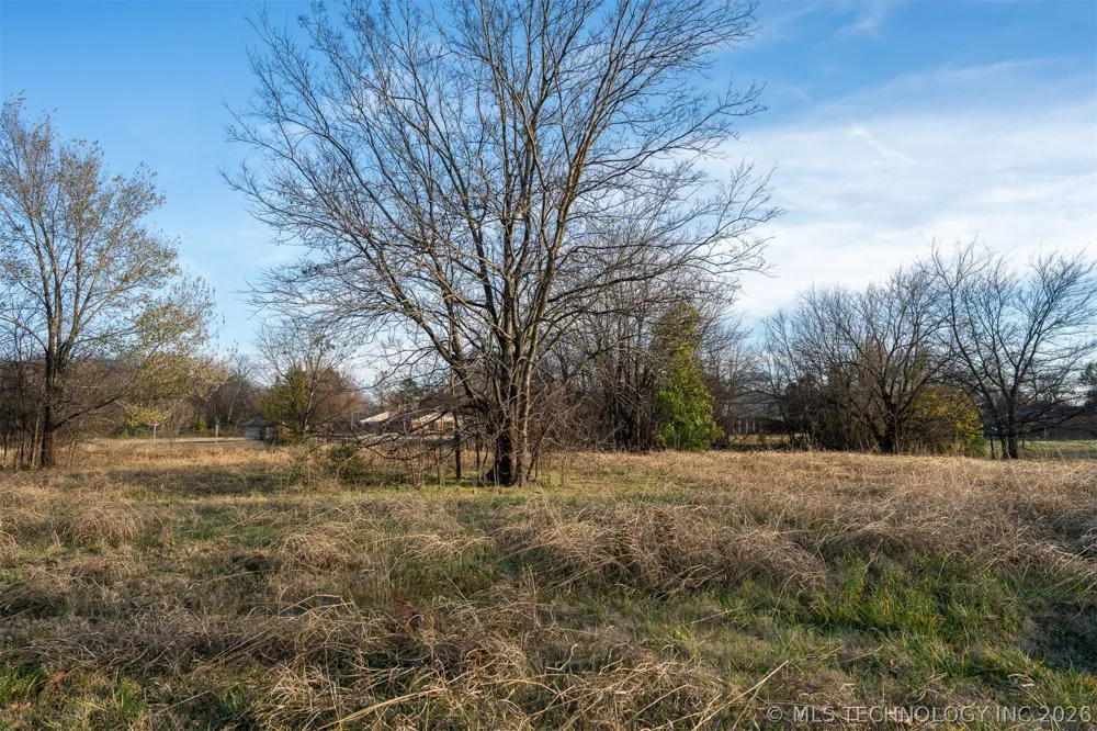 8 Pierce Avenue Wagoner, OK 74467