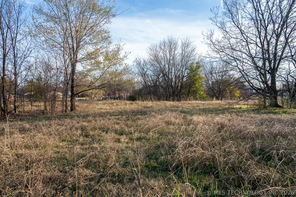 8 Pierce Avenue Wagoner, OK 74467