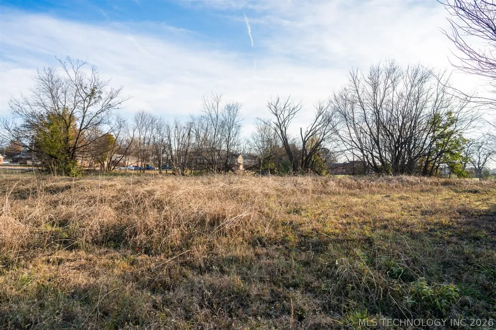 8 Pierce Avenue Wagoner, OK 74467