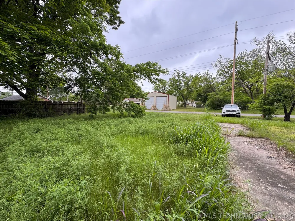 504 SE 4th Street Wagoner, OK 74467