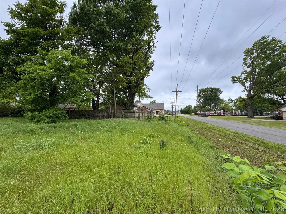 504 SE 4th Street Wagoner, OK 74467