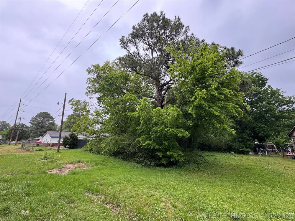 401 S Hall Avenue Wagoner, OK 74467
