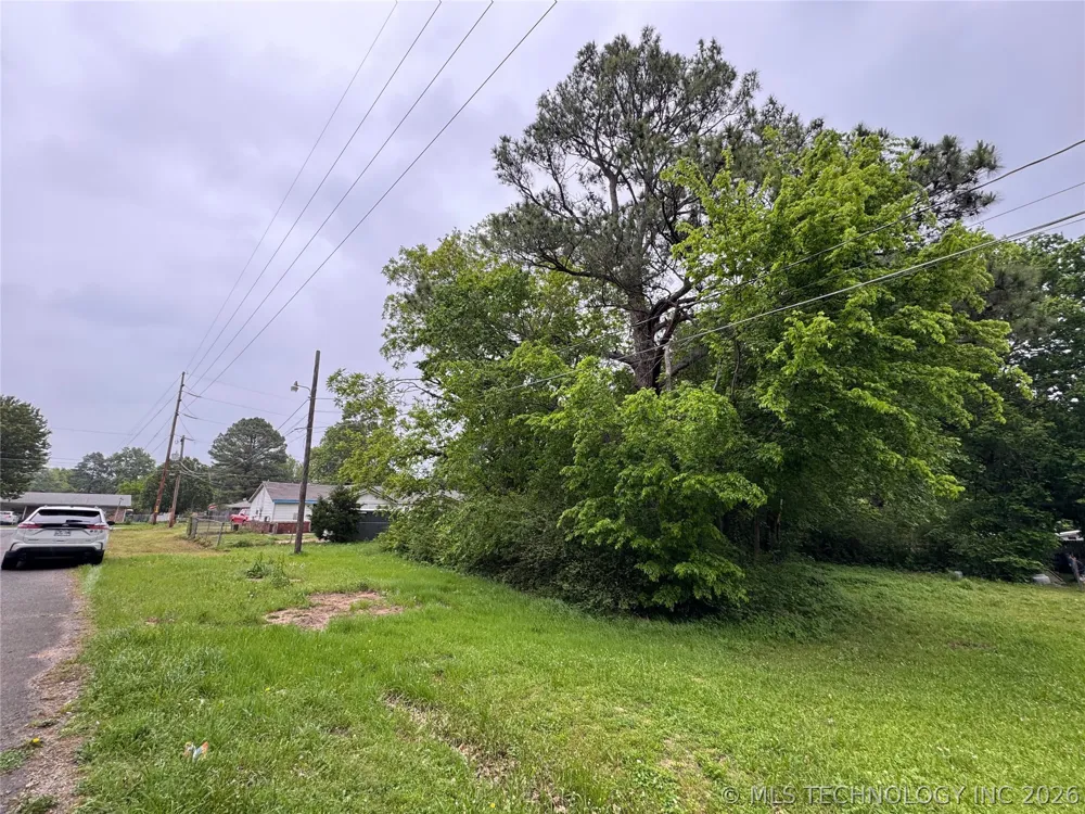 401 S Hall Avenue Wagoner, OK 74467