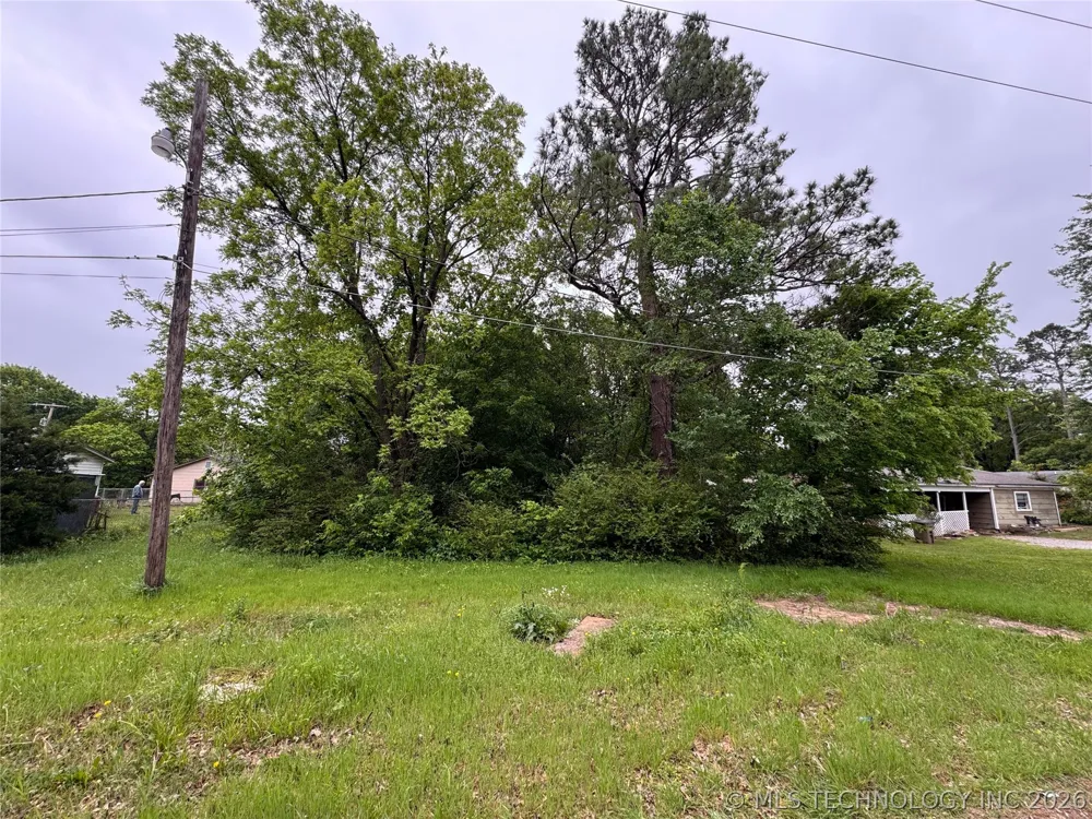 401 S Hall Avenue Wagoner, OK 74467