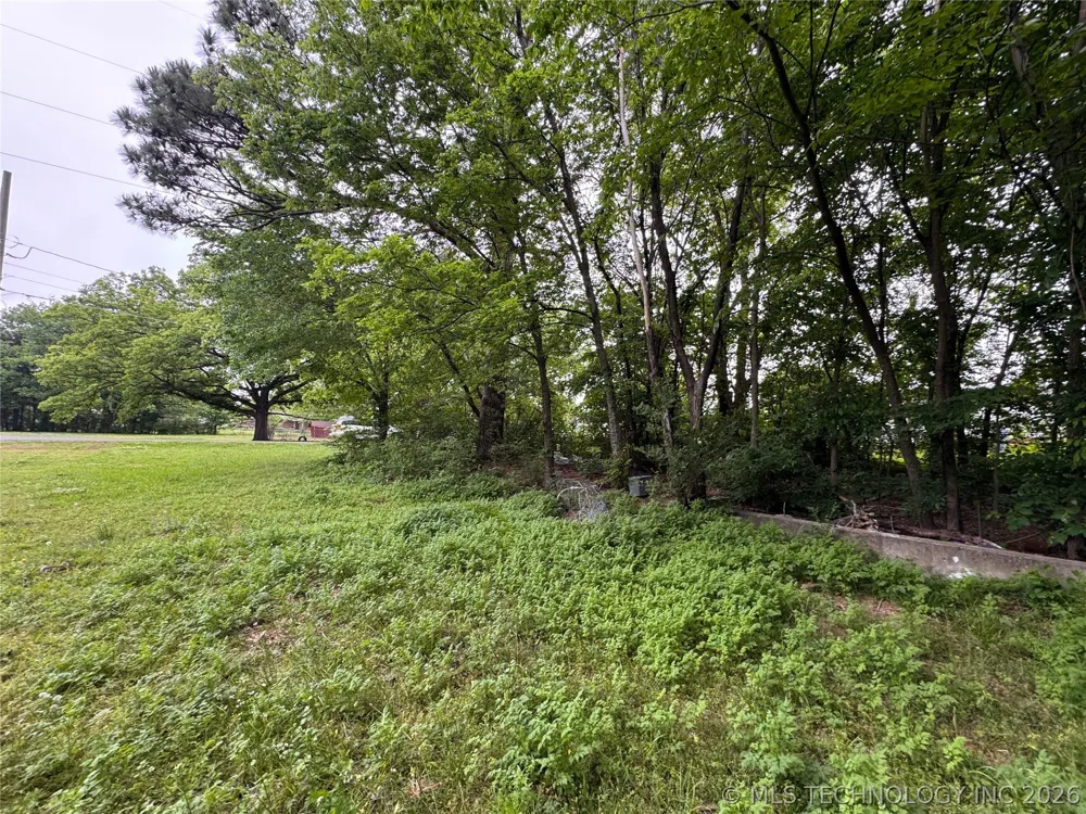 401 S Hall Avenue Wagoner, OK 74467