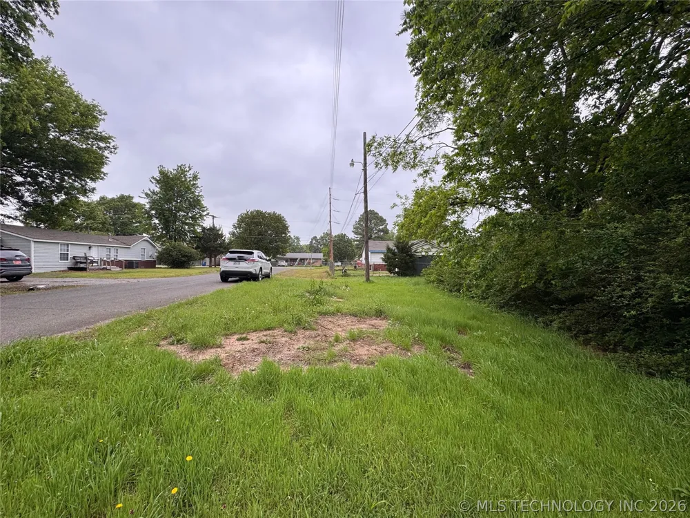 401 S Hall Avenue Wagoner, OK 74467