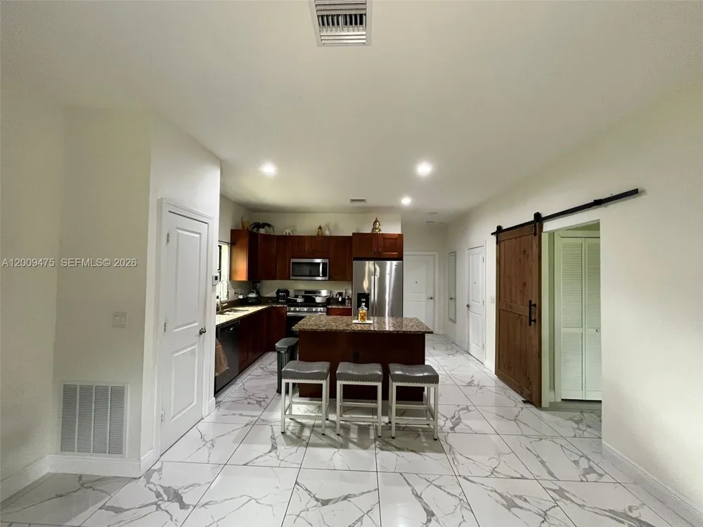 2363 NE 20 th ave Other City - In The State Of Florida, FL 34120