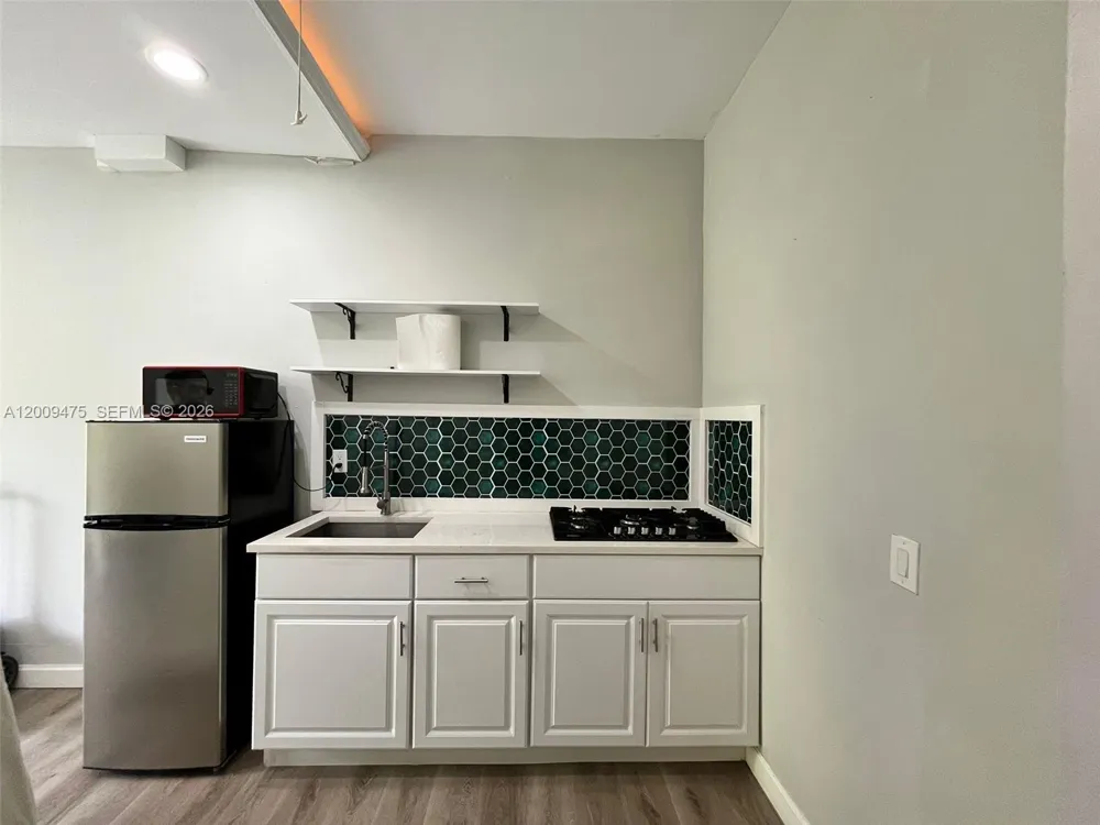 2363 NE 20 th ave Other City - In The State Of Florida, FL 34120