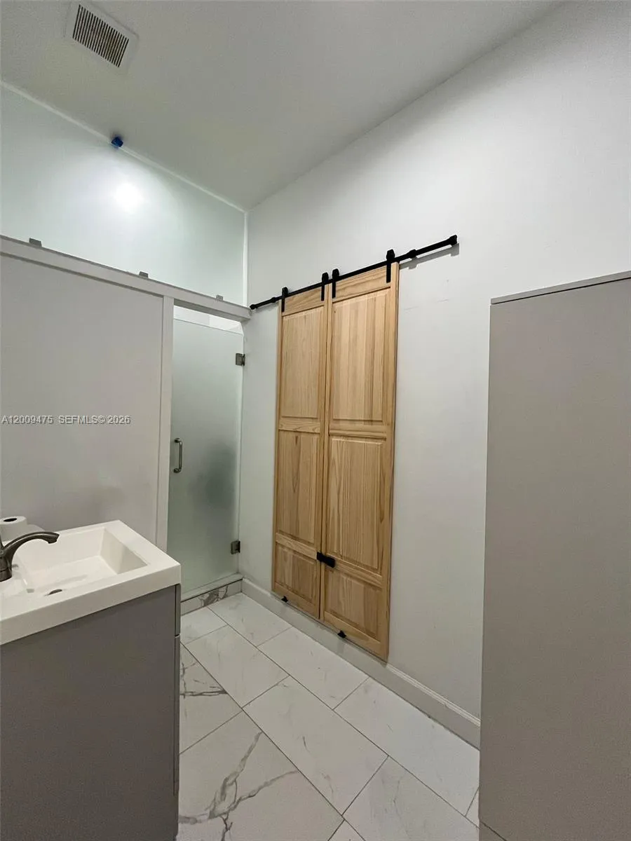 2363 NE 20 th ave Other City - In The State Of Florida, FL 34120