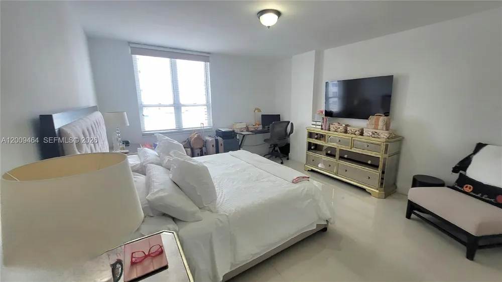 701 Brickell Key Blvd #2306 Miami, FL 33131
