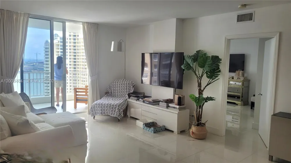 701 Brickell Key Blvd #2306 Miami, FL 33131