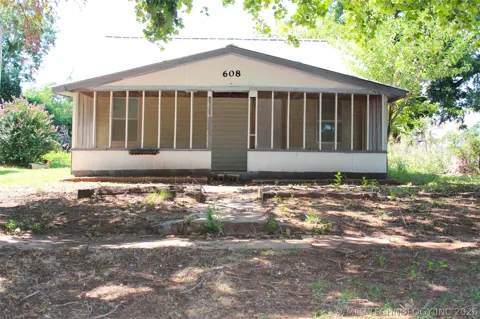 608 Lincoln Street