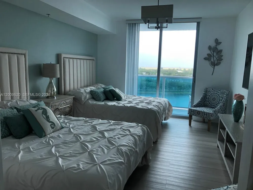 2641 Flamingo Rd #1202N Sunrise, FL 33323