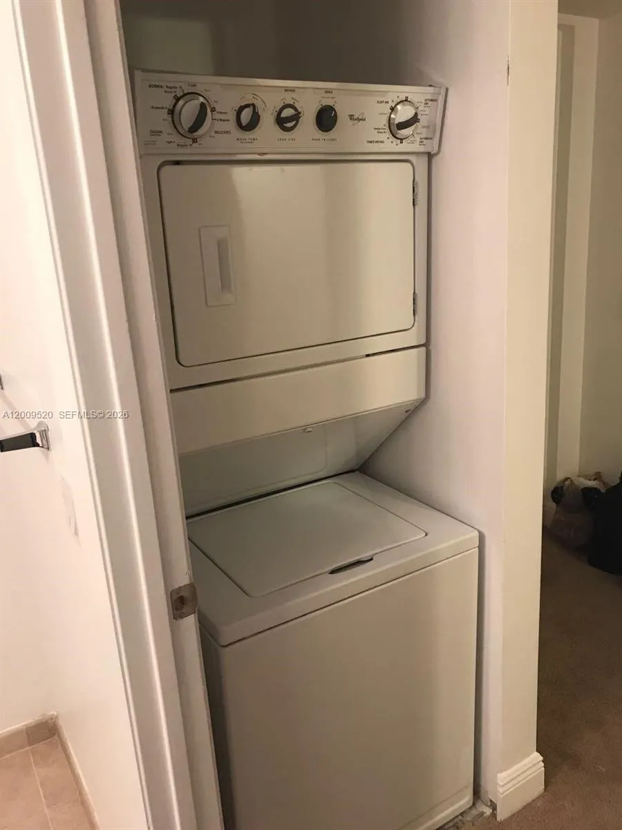 2641 Flamingo Rd #1202N Sunrise, FL 33323