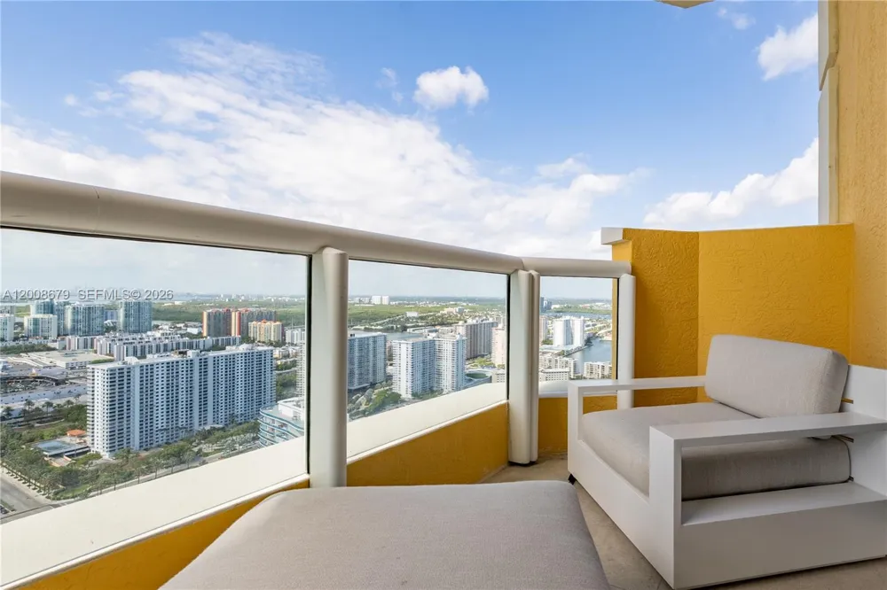 17875 Collins Ave #3906 Sunny Isles Beach, FL 33160