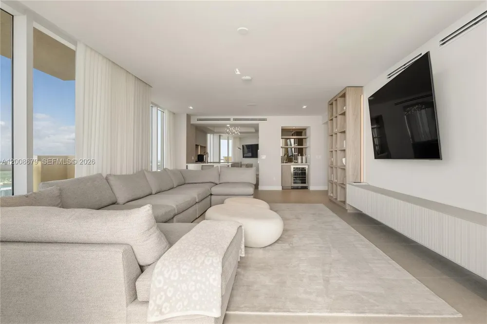 17875 Collins Ave #3906 Sunny Isles Beach, FL 33160