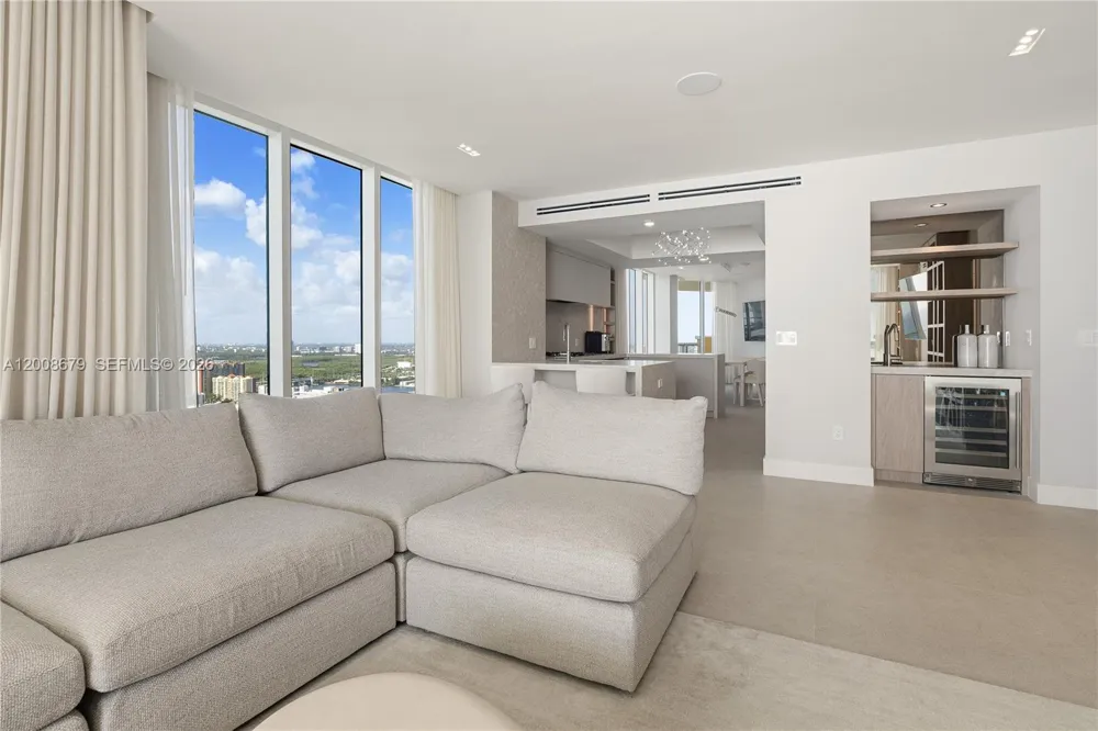 17875 Collins Ave #3906 Sunny Isles Beach, FL 33160