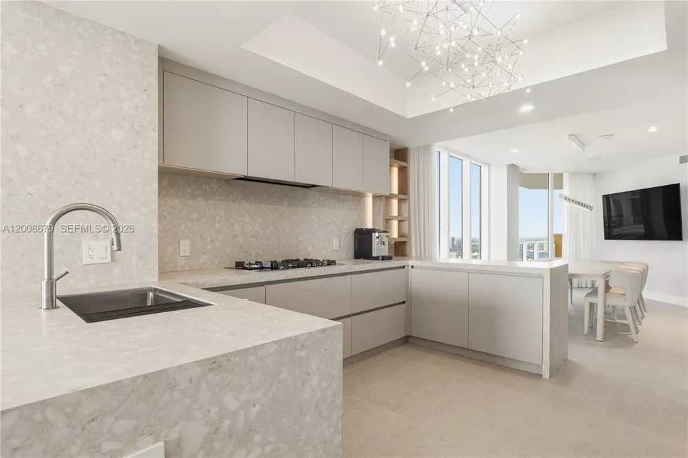 17875 Collins Ave #3906 Sunny Isles Beach, FL 33160