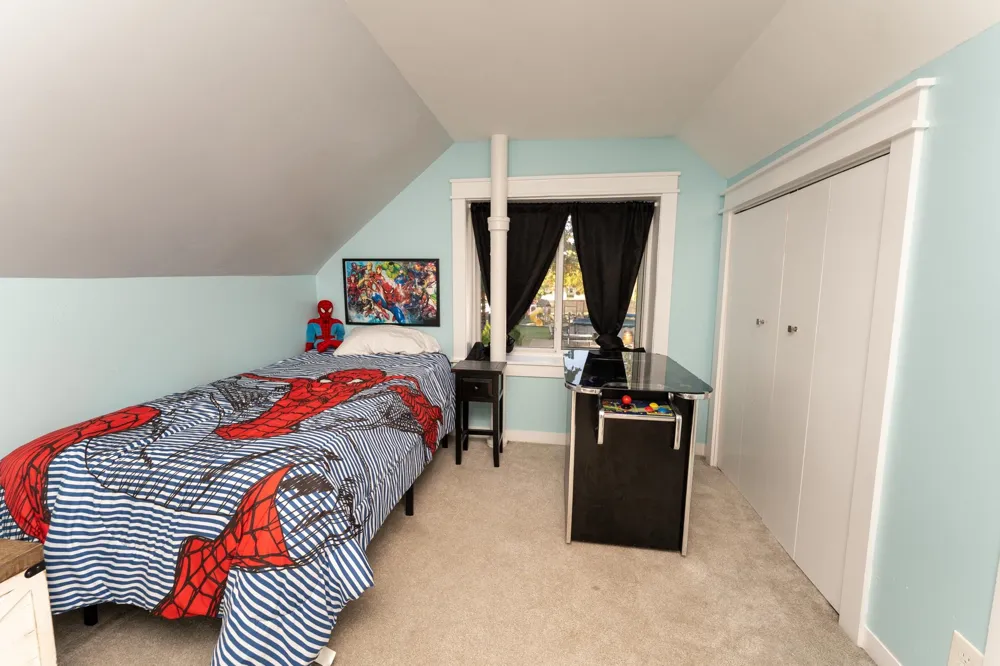 308 S 3rd Street Shepherd Village, MI 48883
