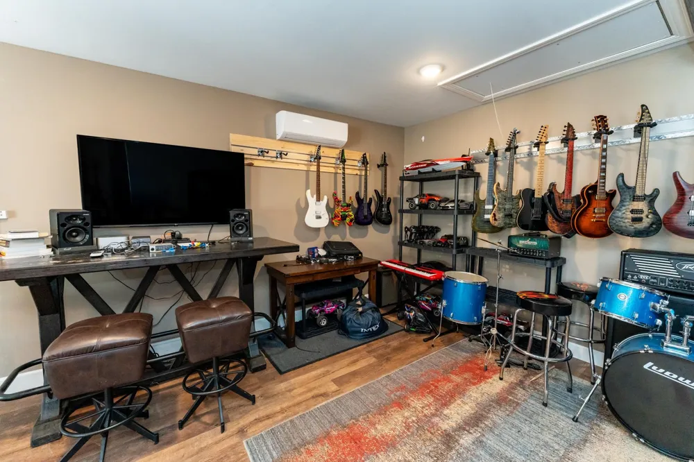 308 S 3rd Street Shepherd Village, MI 48883