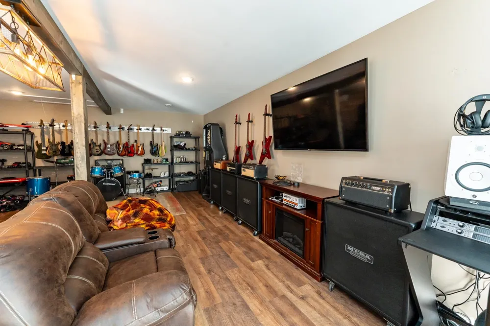 308 S 3rd Street Shepherd Village, MI 48883