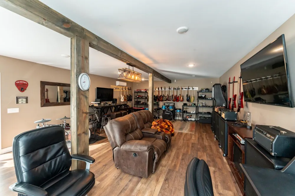 308 S 3rd Street Shepherd Village, MI 48883
