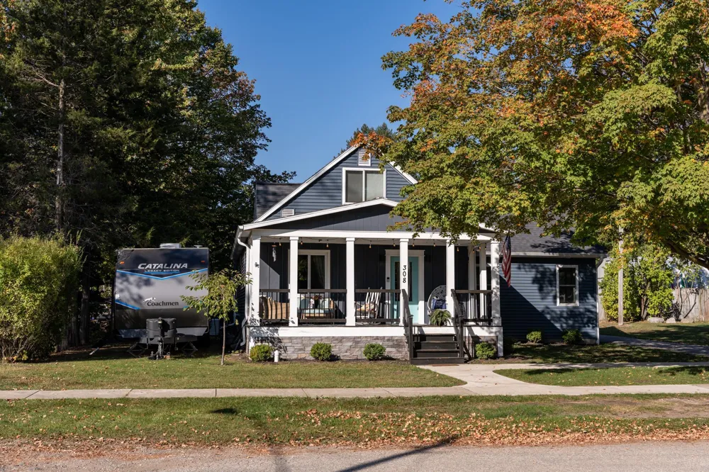 308 S 3rd Street Shepherd Village, MI 48883