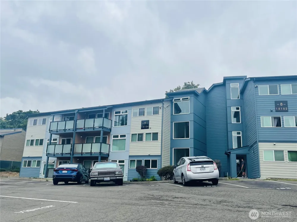 15154 65th Avenue S #911 Tukwila, WA 98188