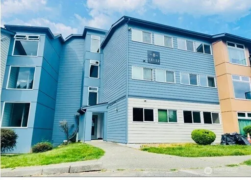 15154 65th Avenue S #911 Tukwila, WA 98188