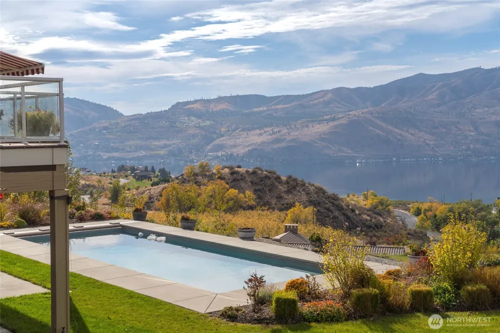 357 Lakayuse Road Manson, WA 98831