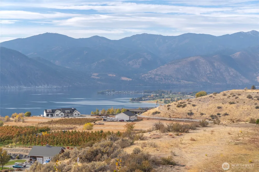 357 Lakayuse Road Manson, WA 98831