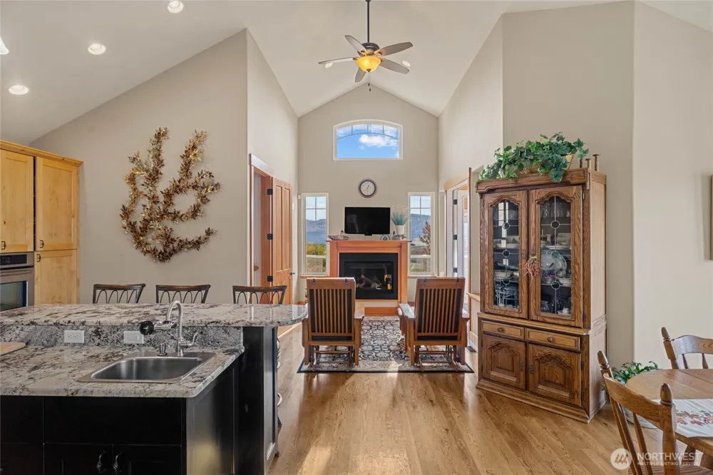 357 Lakayuse Road Manson, WA 98831