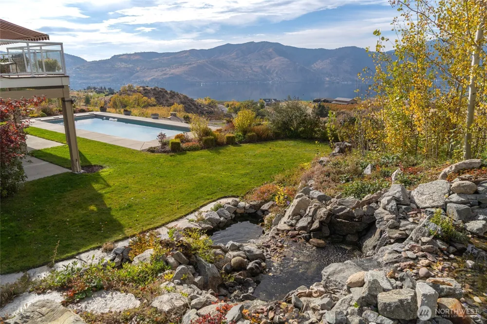 357 Lakayuse Road Manson, WA 98831