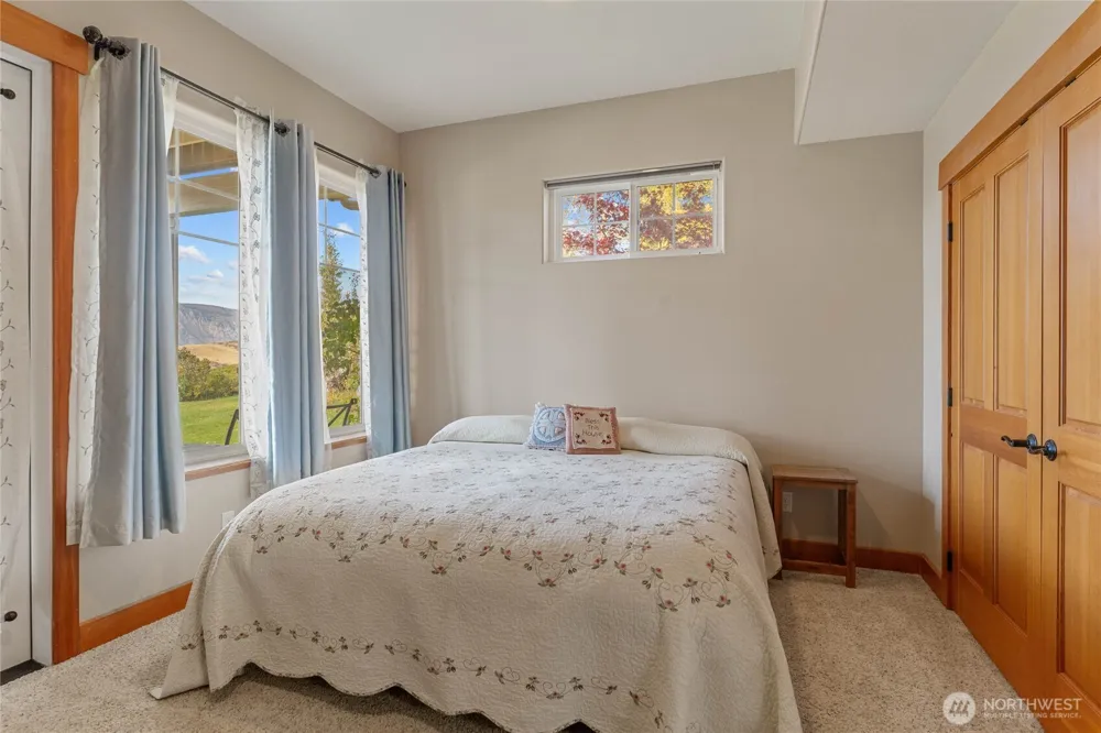 357 Lakayuse Road Manson, WA 98831